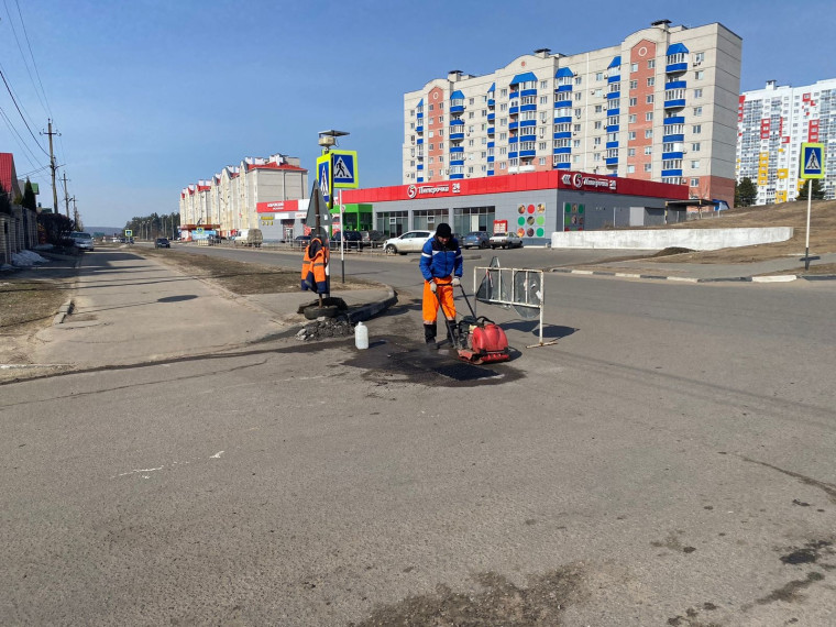 В Нововоронеже после зимы начался ремонт дорог.